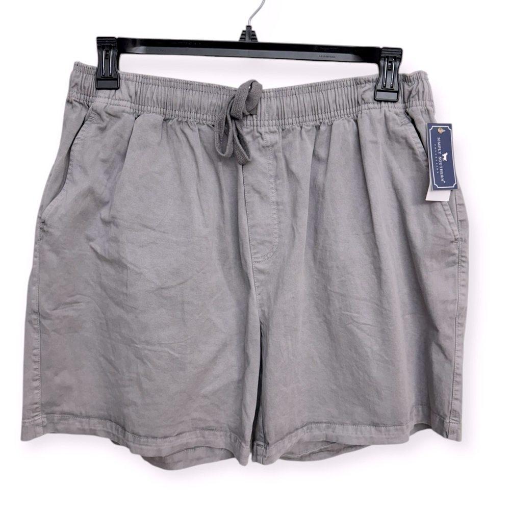 Simply Southern Men’s Gray Khakis Drawstring Short‎ Size M. 6”Inseam.